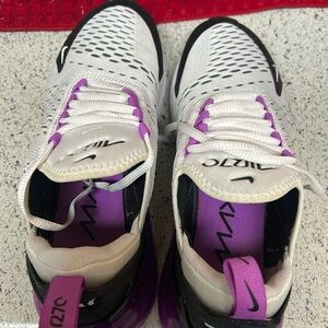 Nike AirMax 270